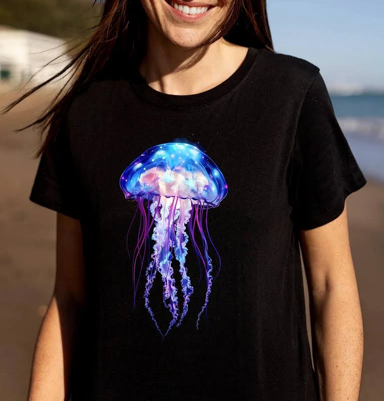 Jellyfish Underwater Sea Life Graphic T-Shirt