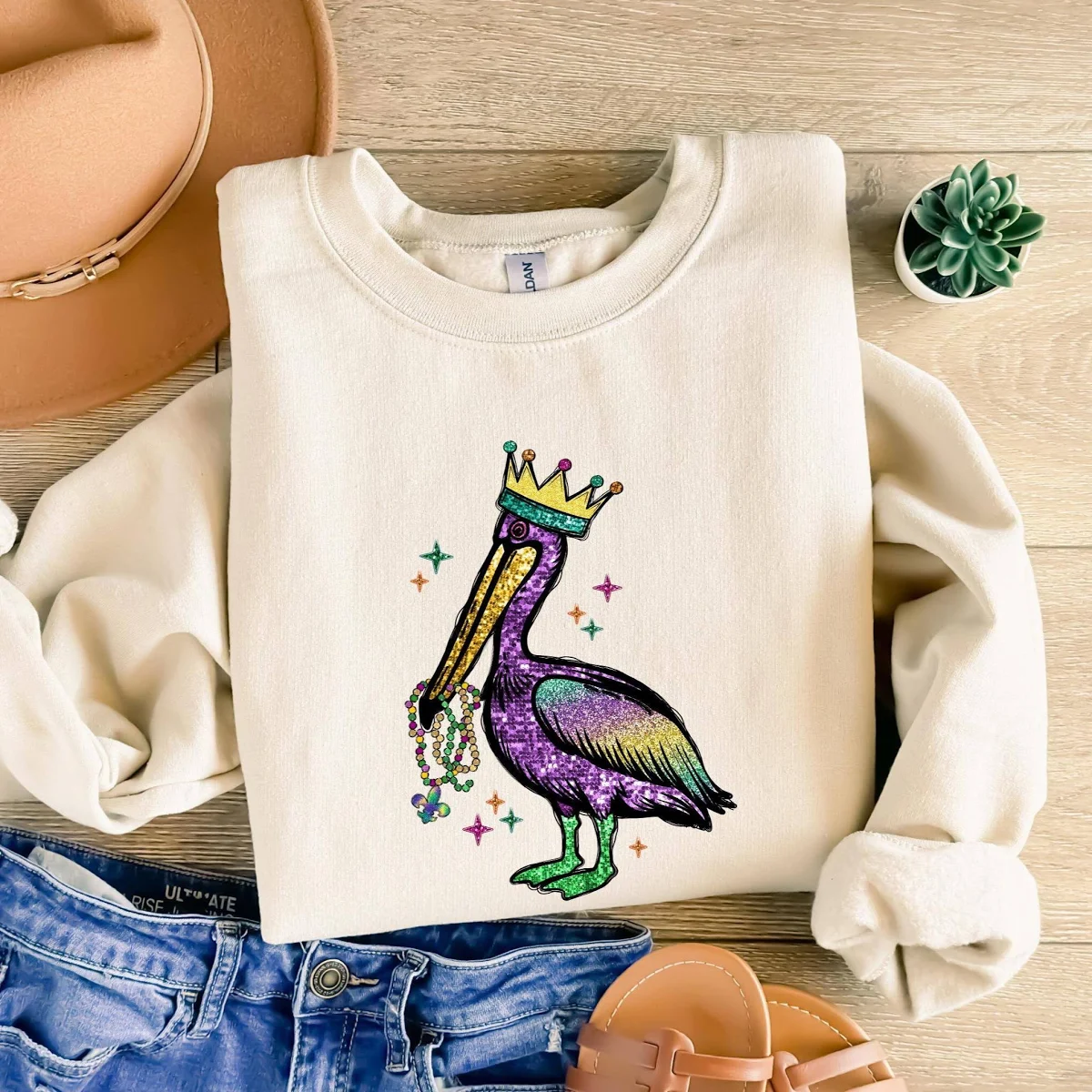 Pelican Tshirt, Mardi Gras Pelican Shirt, Mardi Gras Sweatshirt, Mardi Gras Graphic, Mardi Gras Party Shirt, Mardi Gras Louisiana Shirt