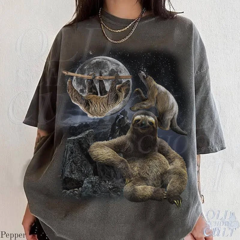 Vintage 90s Retro Sloth Nature Moon Graphic T-Shirt